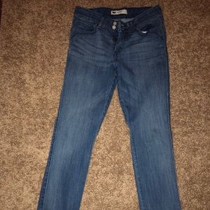 Mid Rise Skinny Levi Jeans